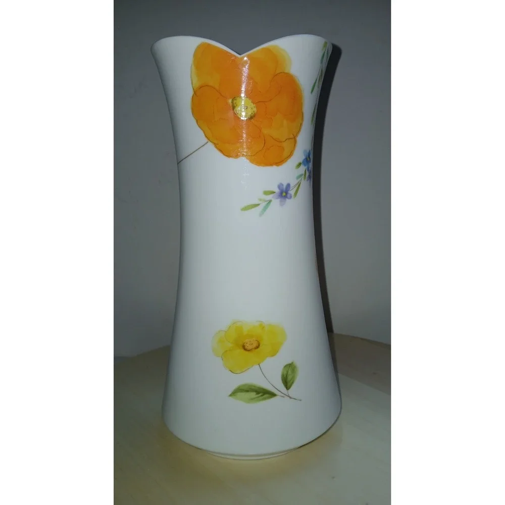 Mikasa Dancing Flowers Orange Vase Vintage 1970's‎ Japan Bone China 9.5
